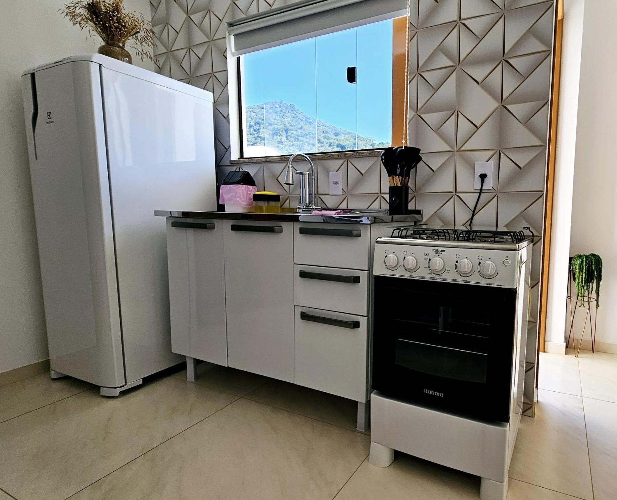 Cantinho Na Serra - Apartamento Santa Maria Madalena Buitenkant foto